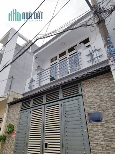 nhà hẻm xe hơi 
-DT: 5x13 vuông vức