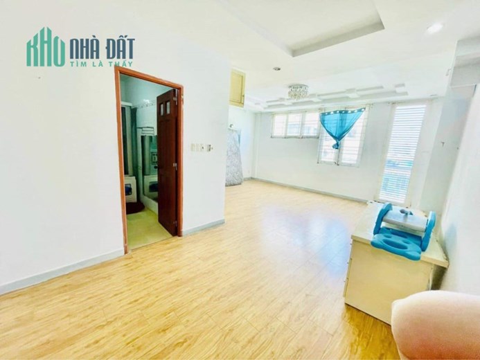 GẤP BÁN NHÀ BIỆT THỰ ÂU CƠ NGAY LÊ ĐẠI HÀNH - GIÁP QUẬN 10 - QUẬN 11 - HÊM 8M SÁT MẶT TIỀN .