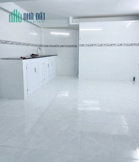 Nhà bán 3 Tầng hẻm 330 Âu Dương Lân P3Q8 - Giá : 3 Tỷ 180