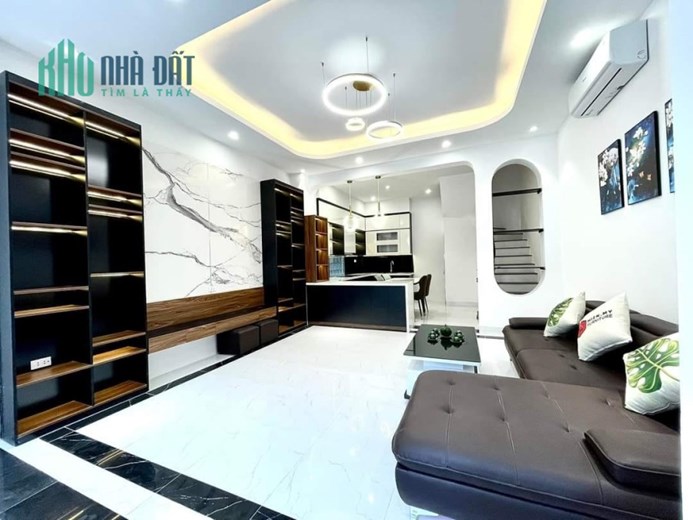 CHÍNH CHỦ NHỜ BÁN MẢNH ĐẤT MINH KHAI, PHÂN LÔ, Ô TÔ VÀO NHÀ 95M2X MT 6.3M GIÁ CHỈ 17 TỶ