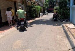 Cho thuê nhà nguyên căn, Phân lô, ôtô, khu vực trung tâm Chợ Nghĩa Tân,  kinh doanh sầm uất. 135m,