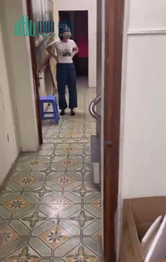 Cho thuê nhà nguyên căn, Phân lô, ôtô, khu vực trung tâm Chợ Nghĩa Tân,  kinh doanh sầm uất. 135m,