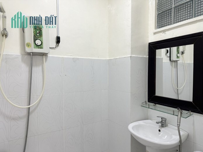 Nhà thuê 3 Tầng, ST Full NT mặt tiền Nguyễn Đức Ngữ - Giá 13 Triệu