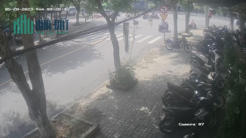 CẦN CHO THUÊ MẶT BẰNG 2 MẶT TIỀN ĐANG KINH DOANH CAFE