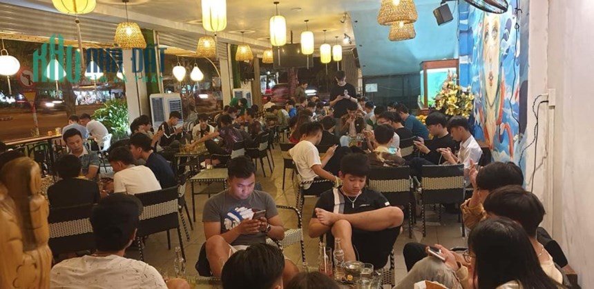 CẦN CHO THUÊ MẶT BẰNG 2 MẶT TIỀN ĐANG KINH DOANH CAFE