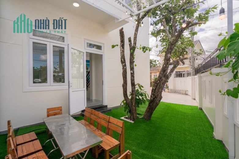 Hạ giá bán gấp căn Villa sổ riêng XD đang Kinh Doanh tại P7, Đà Lạt giá 6.5 tỷ -> 5.5 tỷ chốt