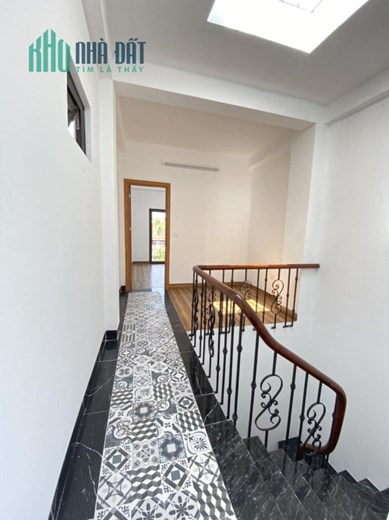BÁN NHÀ SÀI ĐỒNG- HÀNG XÓM VINHOME RIVERSIDE 5 TẦNG- 5 NGỦ THIẾT KẾ SANG TRỌNG NHƯ KHÁCH SẠN- 3