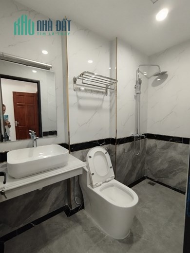 Chính chủ cần bán gấp nhà Khương Đình gần Ngã Tư Sở -Royal City 300m xây mới 42m Thang máy xịn giá