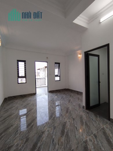 Chính chủ cần bán gấp nhà Khương Đình gần Ngã Tư Sở -Royal City 300m xây mới 42m Thang máy xịn giá