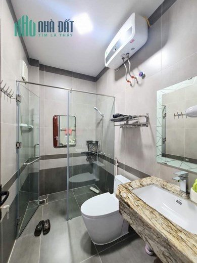Bán Nhà Ngã Tư Sở, Quận Thanh Xuân, Thang Máy, Gần oto. 45m x6T.MT4m