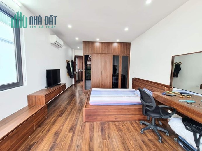 Bán Nhà Ngã Tư Sở, Quận Thanh Xuân, Thang Máy, Gần oto. 45m x6T.MT4m
