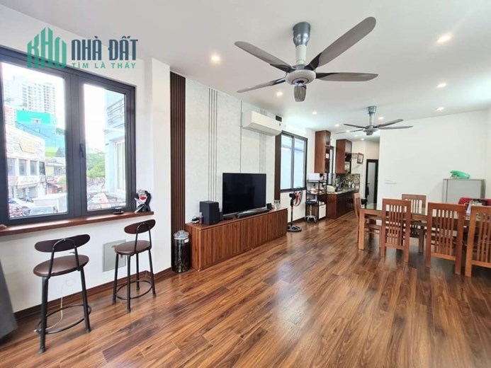 Bán Nhà Ngã Tư Sở, Quận Thanh Xuân, Thang Máy, Gần oto. 45m x6T.MT4m