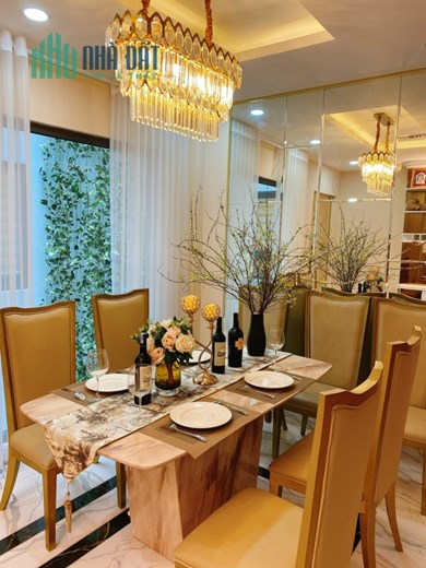 Mặt tiền Hưng Phú Quận 8, hàng ngợp, 6 lầu 
thang máy giá chỉ 18,5 tỷ
