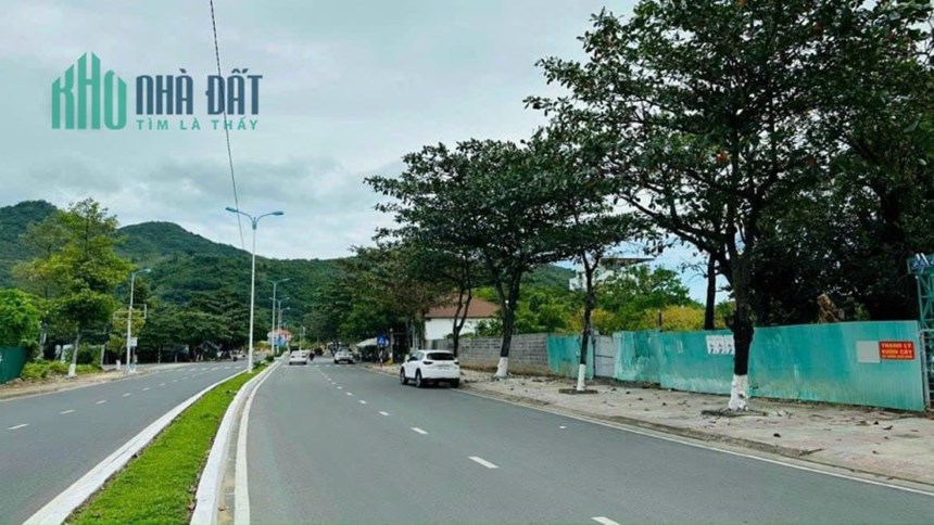 Bán đất mặt tiền đường Phạm văn Đồng Nha Trang