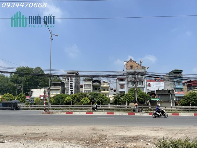 Cho thuê nhà riêng 4 tầng mặt đường QL1 Ngọc Hồi, Thanh Trì, Hà Nội