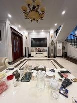 Biệt thự Lô Góc View Hồ Hoàng Cầu, 219m2, 3 tầng, MT 10m, 73 tỷ, doanh thu 2 tỷ/năm.