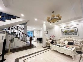 Biệt thự Lô Góc View Hồ Hoàng Cầu, 219m2, 3 tầng, MT 10m, 73 tỷ, doanh thu 2 tỷ/năm.