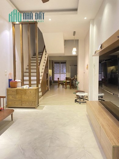 Bán nhà Láng Hạ ô tô đỗ, 20m ra Phố, móng 9 tầng, DT 50M X 4T, GIÁ 7.8 TỶ,Đẹp ở luôn.