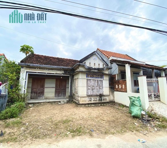 Bán 127m2 nở hậu giá rẻ ngay chợ trung tâm Thị Xã Ninh Hòa lh 0985451850