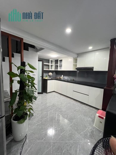 Bán nhà 145m2 phố Nghi Tàm, Tây Hồ Gara 3 Ô tô tránh Thang máy XỊN Dòng tiền khủng 16.5 Tỷ