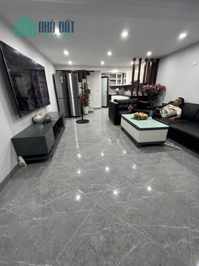 Bán nhà 149m2 phố Nghi Tàm, Tây Hồ Gara 3 Ô tô tránh Thang máy Kinh doanh 1.5 tỷ/năm 16.4 Tỷ