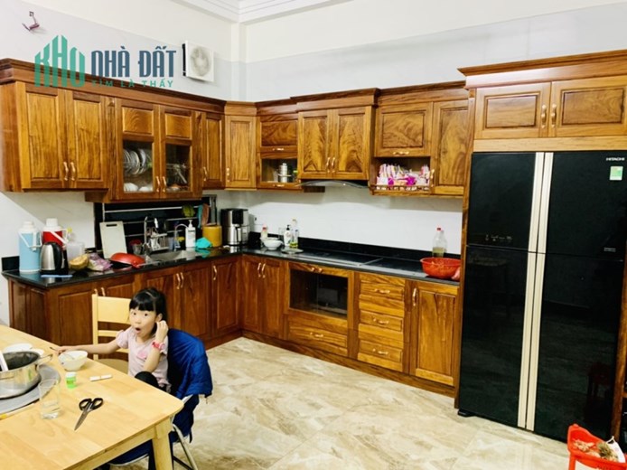 4 TẦNG- THƠM MÙI SƠN- NỘI THẤT LUNG LINH- VỊ TRÍ ĐẮC ĐỊA- DÒNG TIỀN ỔN ĐỊNH- GIÁ SIÊU MỀM!