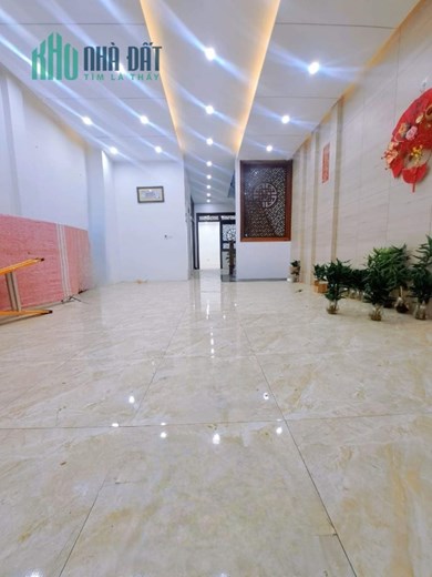 Mặt phố VIP Âu Cơ, 128m2, 7 tầng thang máy, MT 6m, vị trí độc tôn, 52 tỷ