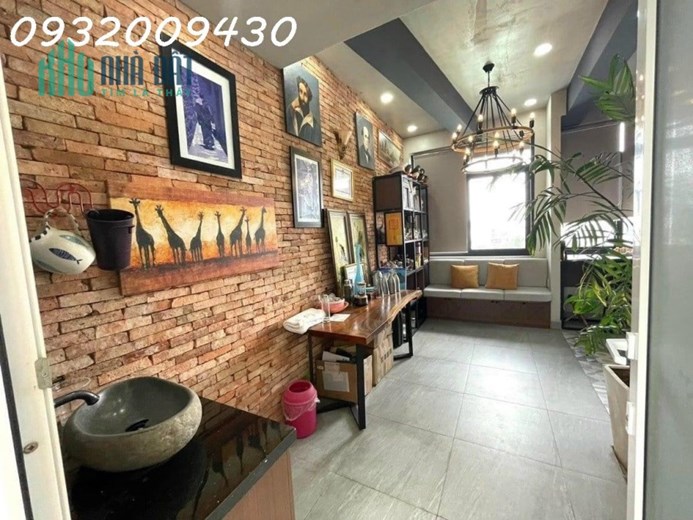 Mặt tiền đường nhựa 8m - nhà 4 tầng oto đỗ trong - Lý Phục Man - Bình Thuận - Quận 7 . giá 9.9 tỷ