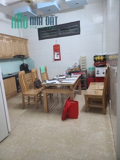 Bán nhà Phân Lô Cầu Giấy - Nguyễn Phong Sắc - Ô tô tránh - Gần phố - Nhỉnh 6 tỷ - Mặt tiền 6m