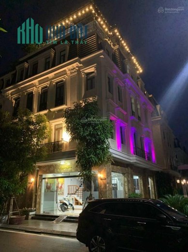 Cần Cho Thuê Nhà 5 Tầng Lô Góc Hai Mặt Phố Hàng Bông...Quận Hoàn Kiếm DT 50 m - Kinh Doanh Cà phê ,
