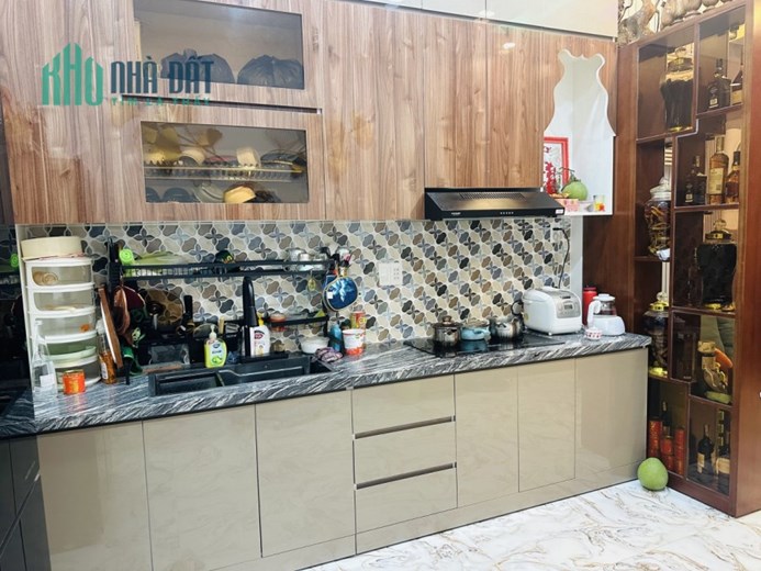 CHỦ THỞ OXY
Mới Đẹp-Nở Hậu, Sát Mặt Tiền BÀ HẠT- Q10 – 4Tầng – 35M2-4 PN-Hơn 5Tỷ