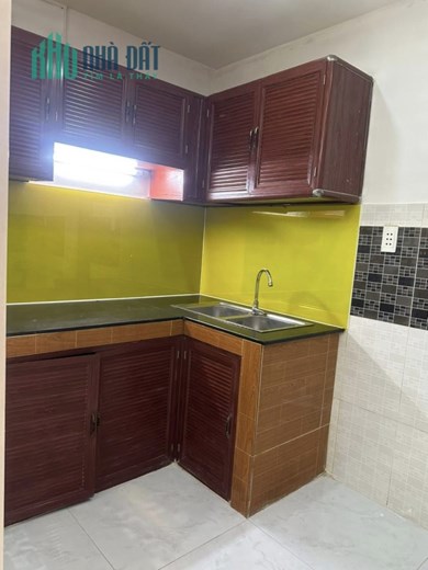 NGAY CHỢ BÀU SEN- GÓC NGÃ  TƯ NGUYỄN TRÃI+LÊ HỒNG PHONG
- TRUNG TÂM Q5