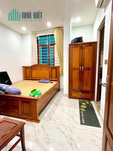 Bán nhà Cầu Giấy - Ngõ to Phố Hoàng Quốc Việt - Ô tô tránh -  70m - Nhỉnh 7 tỷ - 2 Thoáng - Ở ngay