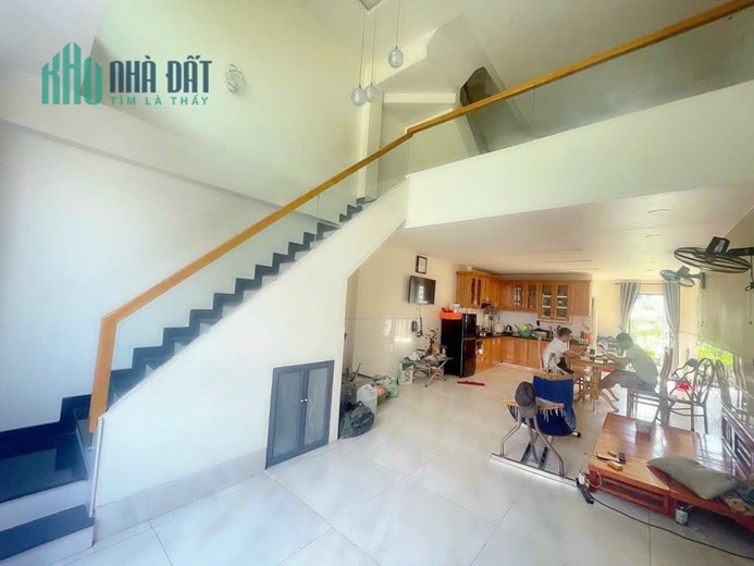 Cần Bán Nhanh 2 Căn Nhà Đẹp và Lô Đất Tại quận 12, TPHCM