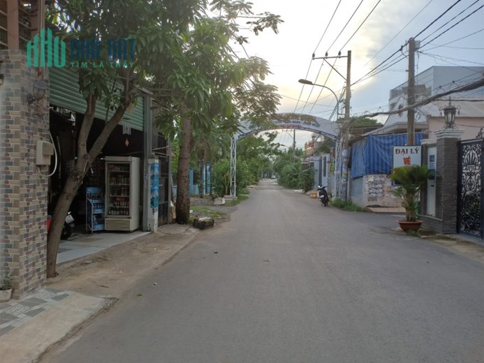 Bán gấp nhà Linh Đông Thủ Đức, 80m2 mặt tiền, giá chỉ 5,5 tỷ.