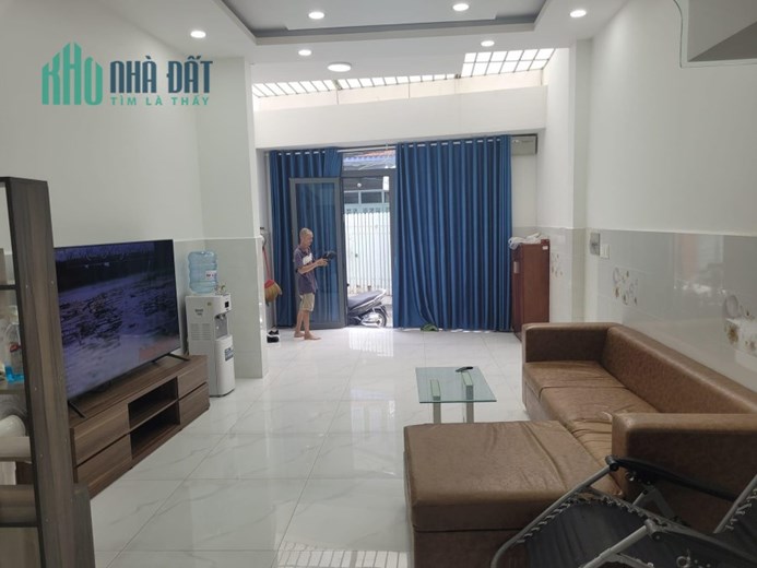 Siêu nhà phố 4 tầng, 4.2 x 14.2, hẻm 8m, Lạc Long Quân, p10 Tân Bình, giã chỉ nhỉnh 8 tỷ.