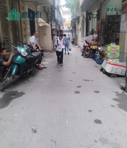 BÁN ĐẤT CẦU GIẤY, NGÕ THÔNG, 30M RA Ô TÔ TRÁNH, MẶT TIỀN 7M, SỔ A4. DT 92M, GIÁ NHỈNH 8 TỶ.