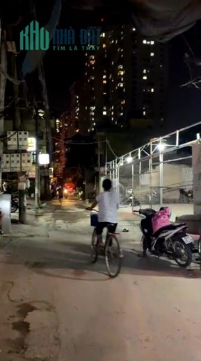 BÁN ĐẤT CẦU GIẤY, NGÕ THÔNG, 30M RA Ô TÔ TRÁNH, MẶT TIỀN 7M, SỔ A4. DT 92M, GIÁ NHỈNH 8 TỶ.