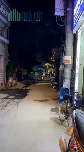 BÁN ĐẤT CẦU GIẤY, NGÕ THÔNG, 30M RA Ô TÔ TRÁNH, MẶT TIỀN 7M, SỔ A4. DT 92M, GIÁ NHỈNH 8 TỶ.