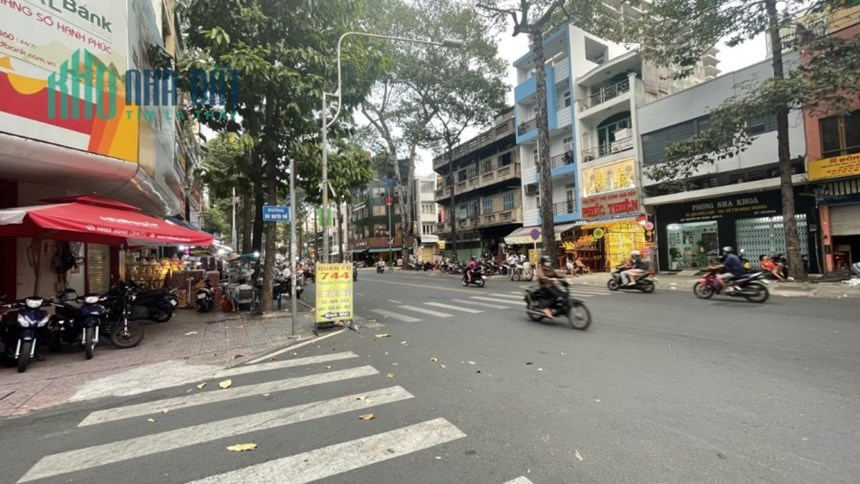 Bán nhà ngộp Bank Đào Nguyên Phổ Quận 11 3 tầng BTCT HXH 80m2 chỉ nhỉnh 7 tỷ