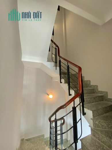 Bán nhà mới 3 tầng BTCT HXH Lê Thị Bạch Cát Quận 11 32m2 3PN chỉ nhỉnh 4 tỷ