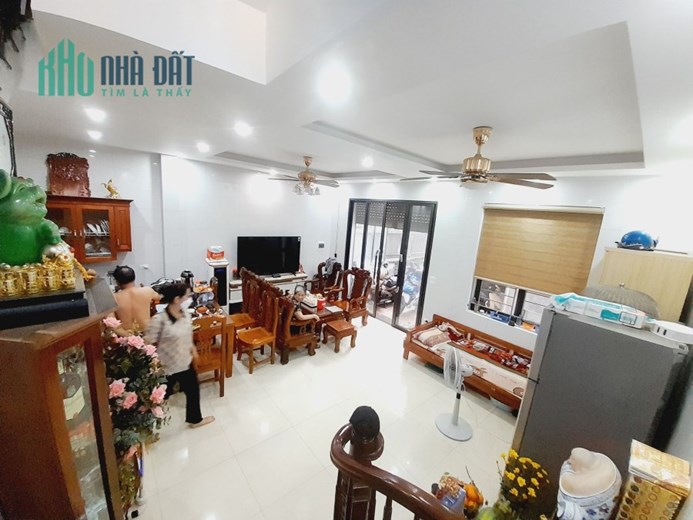 Bán nhà Ngọc Thuỵ gần hồ Ao Lão, lô góc, oto, 35m x 5T  giá nhỉnh 3 tỉ TL.  LH: 0936123469