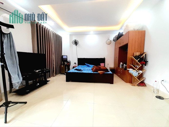 Bán nhà Ngọc Thuỵ gần hồ Ao Lão, lô góc, oto, 35m x 5T  giá nhỉnh 3 tỉ TL.  LH: 0936123469