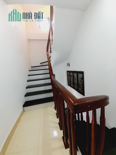 Bán nhà Ngọc Thuỵ gần hồ Ao Lão, lô góc, oto, 35m x 5T  giá nhỉnh 3 tỉ TL.  LH: 0936123469
