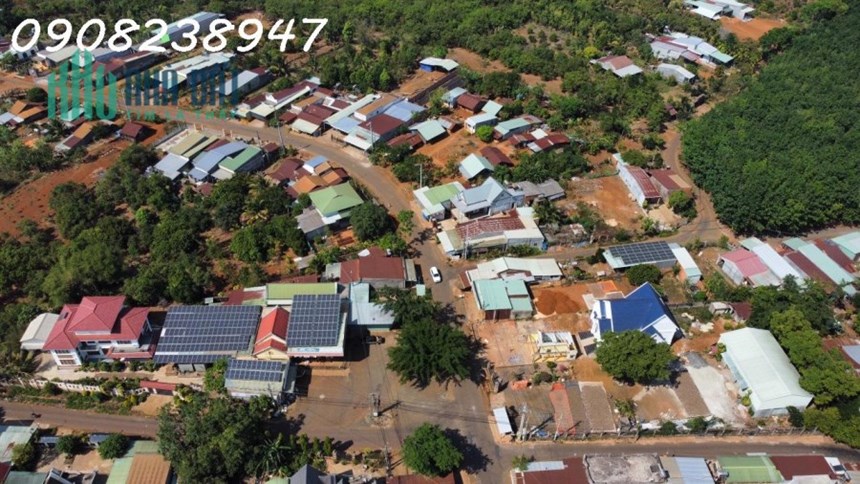 Bán gấp lô đường  nhựa 18m trong khu dân cư, điện nước đầy đủ 250m2  giá 210tr