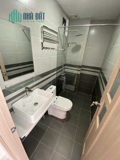 Bán Nhà Vĩnh Viễn - Nguyễn  Tiểu La Quận 10 - 42m2 - 5 tầng - Sát Mặt Tiền - ở ngay