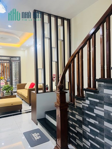 BÁN NHÀ LÔ GÓC 3 THOÁNG. NGỌC THỤY, LONG BIÊN. 50MX5T, 5PN, 3 TỶ NHỈNH