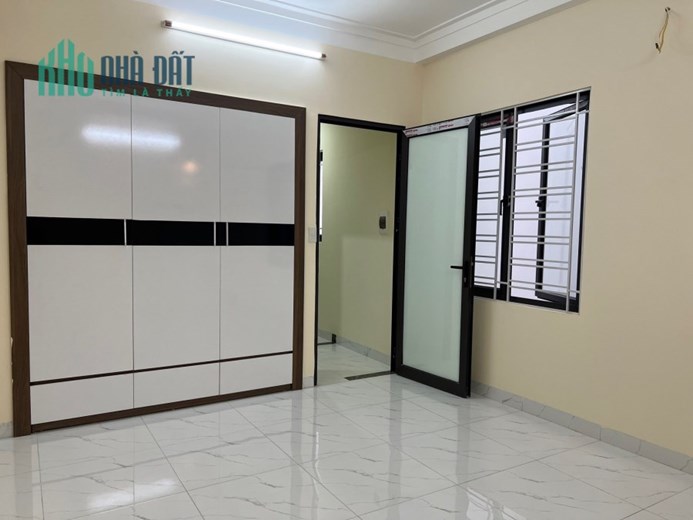 BÁN NHÀ LÔ GÓC 3 THOÁNG. NGỌC THỤY, LONG BIÊN. 50MX5T, 5PN, 3 TỶ NHỈNH