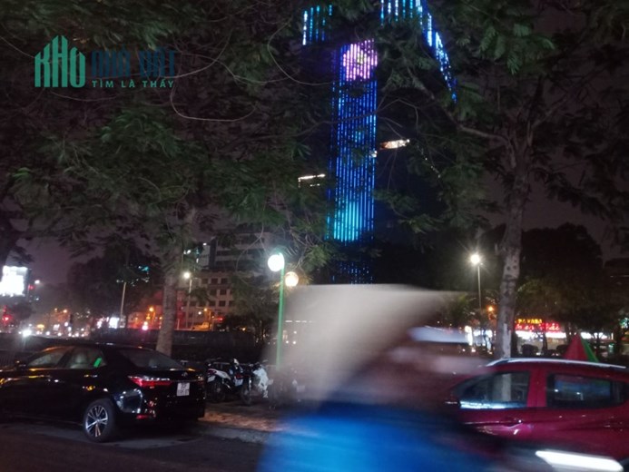 Mặt phố Nguyễn Khang kinh doanh ô tô Dt 55m giá 13,2 tỷ có thương lượng