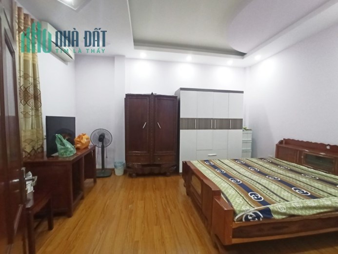 Bán Nhà phố Hoa Lâm, lô góc, ngõ ô tô, kinh doanh, DT 50m2 x 5T, MT 3.7m, nhỉnh 5 tỷ.